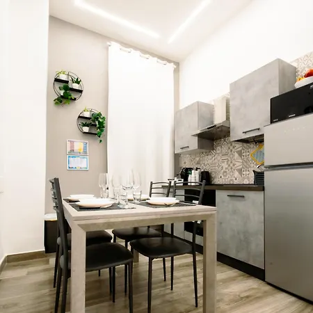 Casa Cosmedin * Naples
